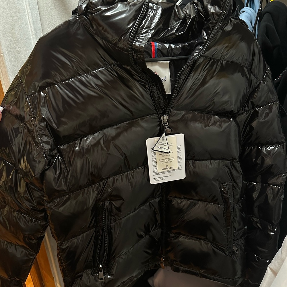 Authentic Black Moncler Maya Hooded Short Down Puffer - Picture 5 of 5